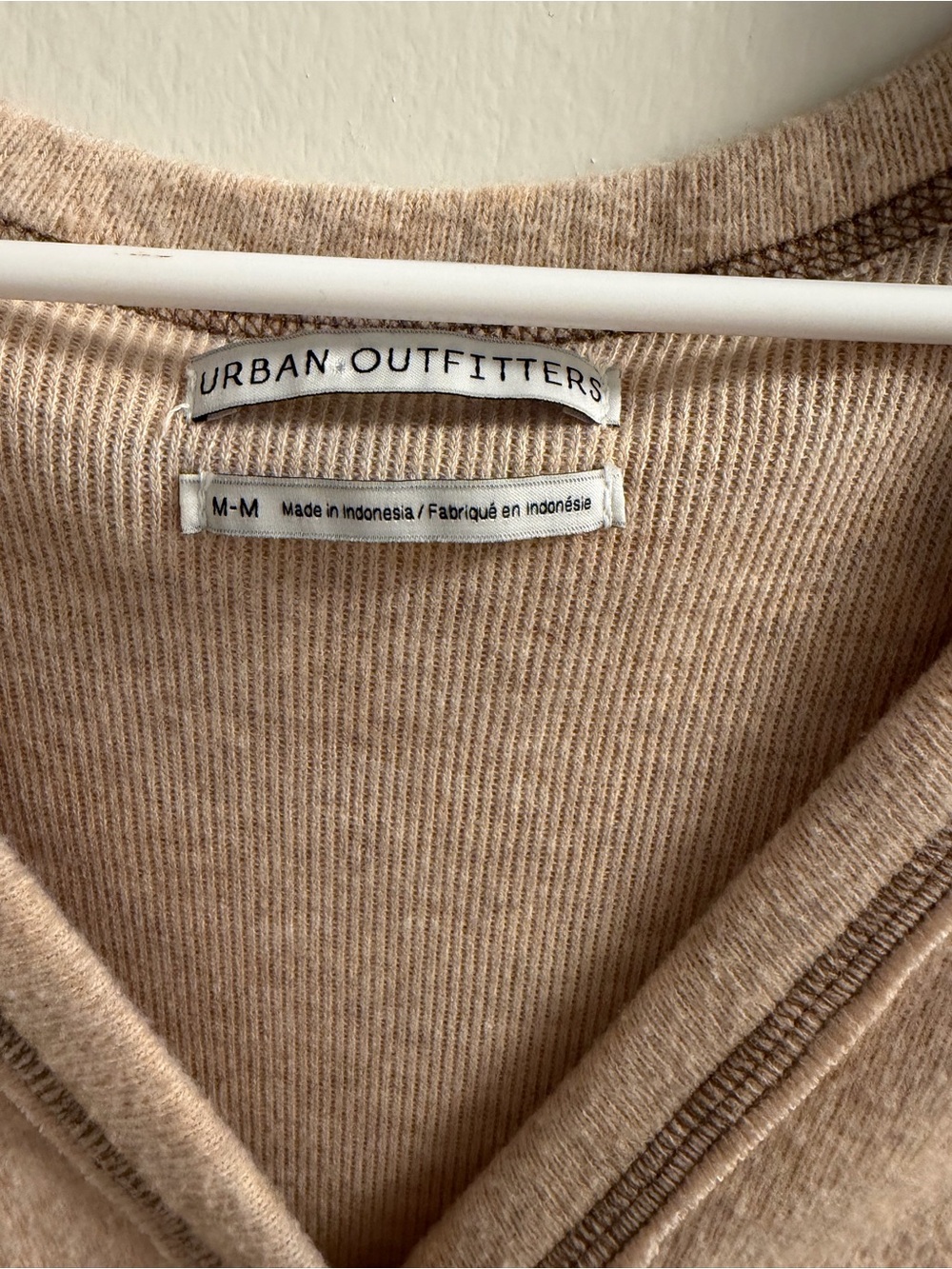 Urban Outfitters Sandstone Cropped Button-Up Cardigan - Picture 3 of 9